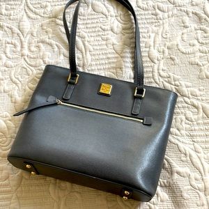 Dooney and Bourke Saffiano shopper tote
